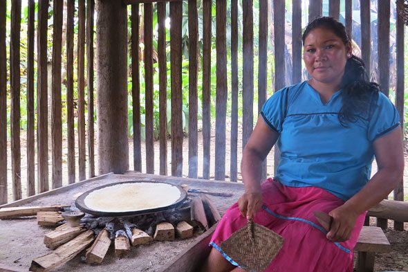 comunidad cuyabeno indigena ecuador