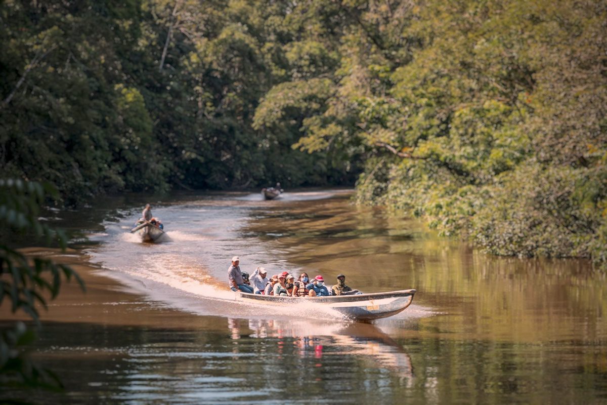 arriving tucan cuyabeno lodge by boat